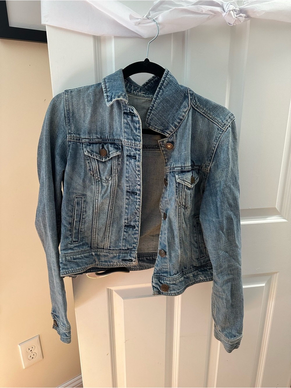 American Eagle Outfitters Light Blue Denim Jacket